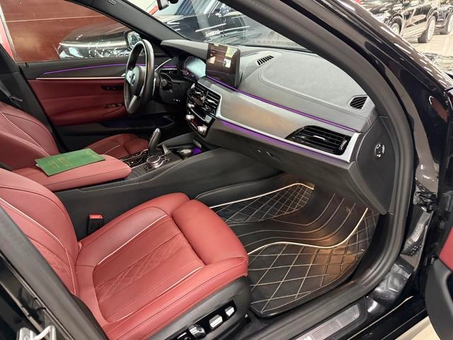 BMW 5 Series 2023 Reforma 530Li Tipo de lujo M Conjunto deportivo exterior foto 9 BMW 5 Series 2023 Reforma 530Li Tipo de lujo M Conjunto deportivo exterior foto 9