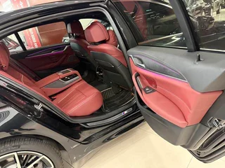 BMW 5 Series 2023 Reforma 530Li Tipo de lujo M Conjunto deportivo interior foto 12 BMW 5 Series 2023 Reforma 530Li Tipo de lujo M Conjunto deportivo interior foto 12