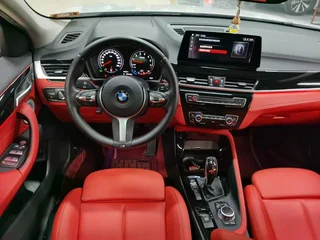 BMW X2 2021 sDrive25i M Sports suit interior photo 6