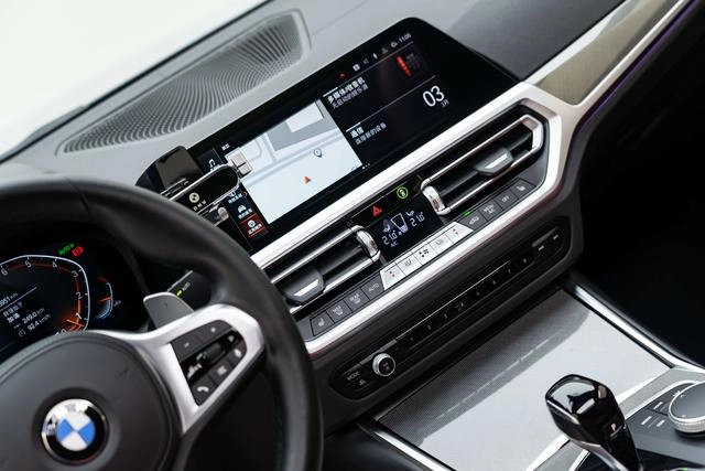 BMW 4 Series 2022 430i Gran Coupe M Sports Night Suit interior photo 12