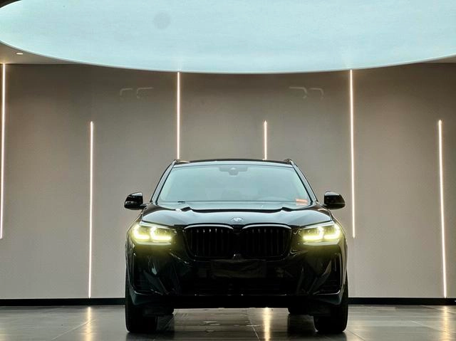 BMW X3 2022 xDrive30i Leading Type M Obsidian Night Suit exterior photo 2