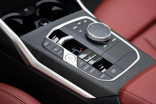 BMW 4 Series 2023 425i M Conjunto deportivo interior foto 16