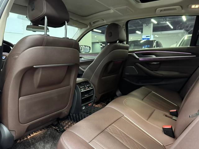 BMW 5 Series 2023 530Li Leading Type Luxury Set exterior photo 7