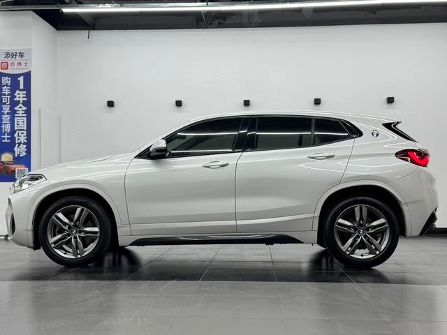 BMW X2 2021 sDrive25i M Sports suit interior photo 12