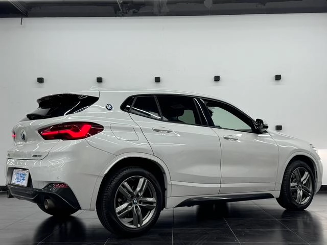 BMW X2 2021 sDrive25i M Sports suit interior photo 15