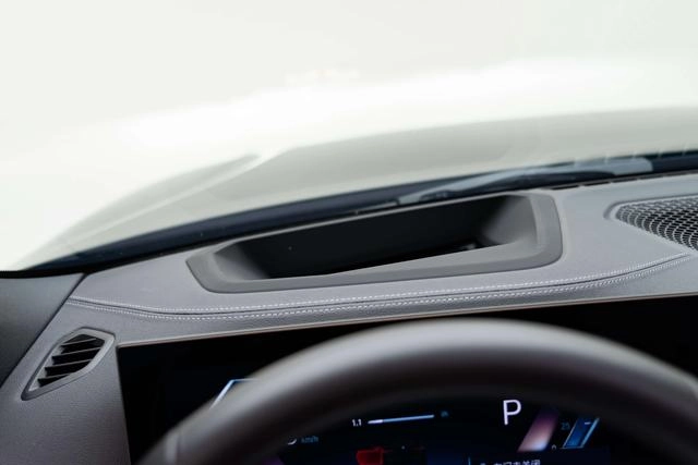 BMW 4 Series 2023 430i Convertible M Sports Night Suit interior photo 20