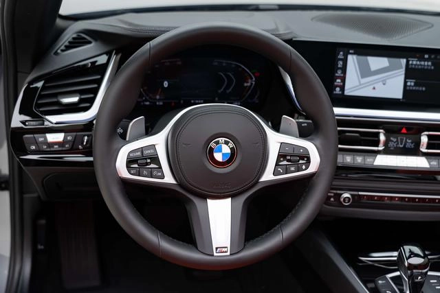 BMW Z4 2023 sDrive 25i M Sports suit interior photo 11