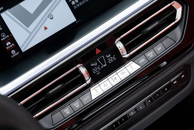 BMW Z4 2023 sDrive 25i M Sports suit interior photo 18