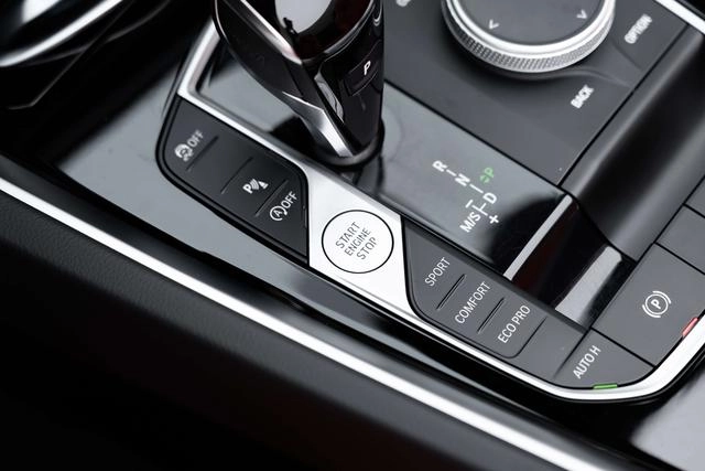 BMW Z4 2023 sDrive 25i M Sports suit interior photo 19