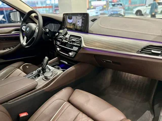 BMW 5 Series 2021 530Li Premium Class Luxury Set interior photo 10
