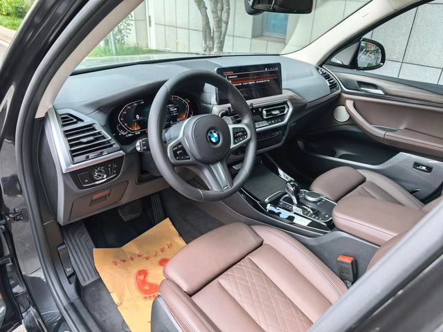 BMW X3 2022 Restyling xDrive30i Premium Class M Obsidian Night Suit interior photo 12