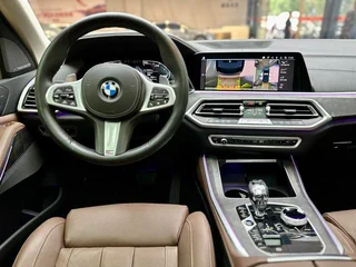 BMW X5 2021 Mise à jour xDrive40i Type de luxe M Ensemble de sport intérieur photo 7