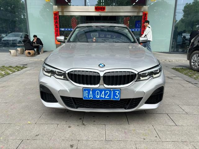 BMW 3 Series 2022 320Li M Sports suit exterior photo 2