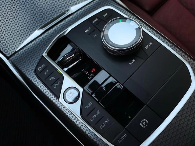 BMW 3 Series 2025 330i M Sports Night Suit exterior photo 8