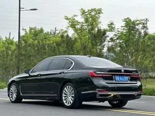 BMW 7 Series 2021 730Li Luxury Set exterior photo 6