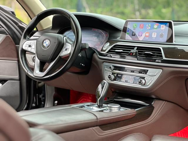 BMW 7 Series 2021 730Li Luxury Set interior photo 19