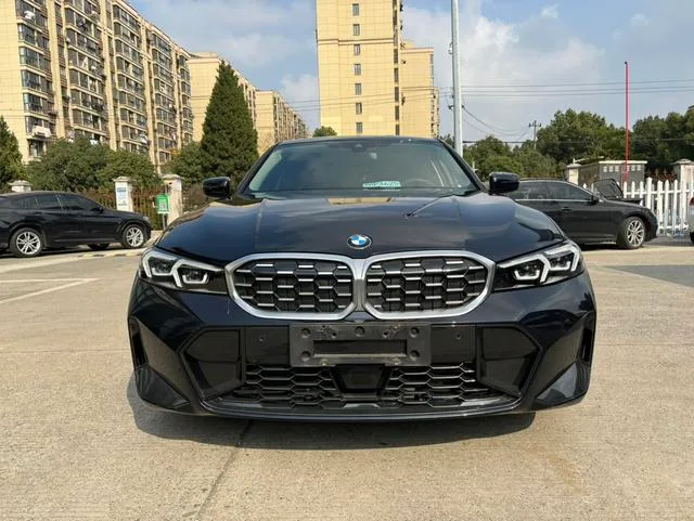 BMW 3 Series 2025 325Li M Sports suit exterior photo 2