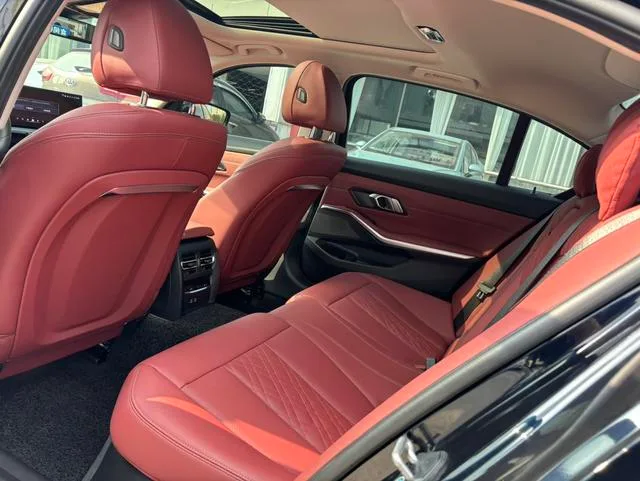 BMW 3 Series 2025 325Li M Sports suit interior photo 12