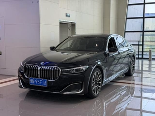 BMW 7 Series 2021 730Li M Sports suit