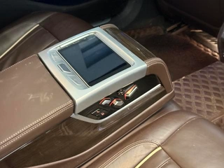 BMW 7 Series 2021 730Li M Sports suit interior photo 7