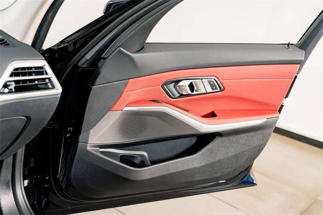 BMW 3 Series 2025 325Li M Sports suit interior photo 14