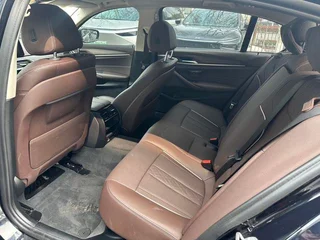 BMW 5 Series 2021 530Li Leading Type Luxury Set exterior photo 5