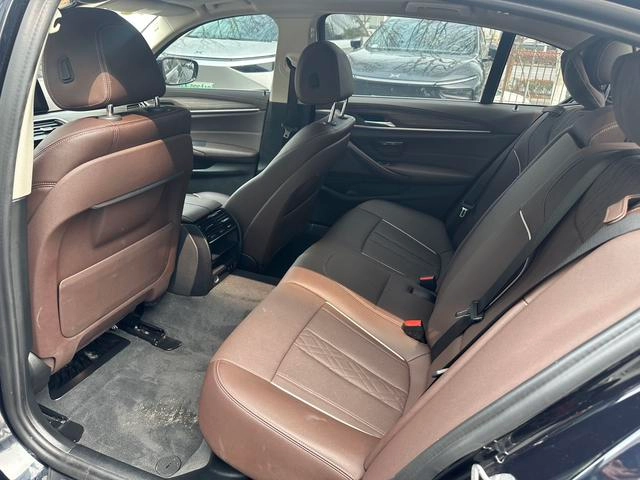 BMW 5 Series 2021 530Li Leading Type Luxury Set exterior photo 5