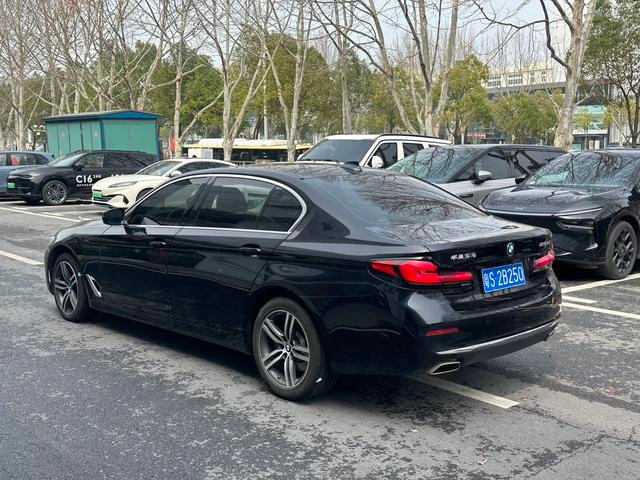 BMW 5 Series 2021 530Li Leading Type Luxury Set interior photo 10