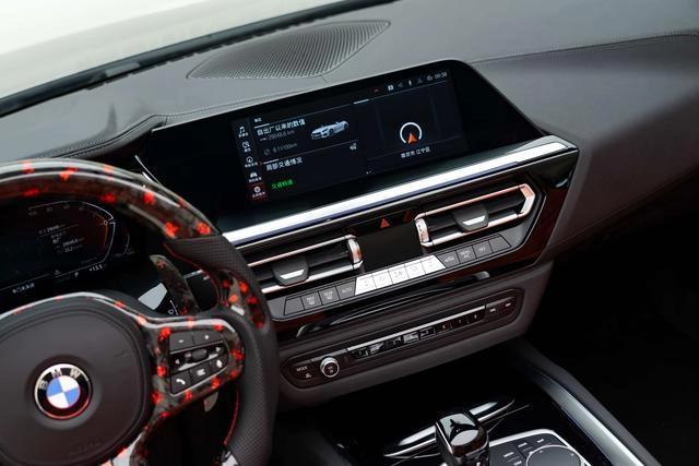 BMW Z4 2023 sDrive 25i M Sports suit interior photo 12