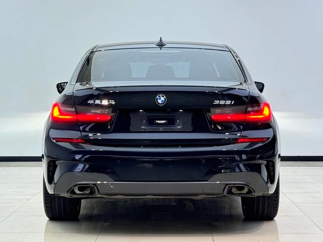 BMW 3 Series 2022 325i M Sports Night Suit interior photo 15