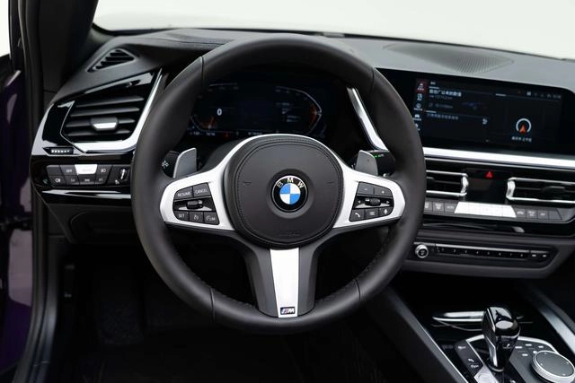 BMW Z4 2023 sDrive 25i M Sports suit interior photo 10