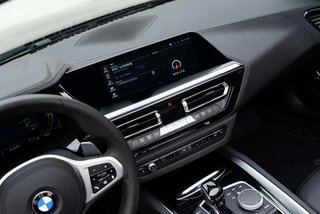 BMW Z4 2023 sDrive 25i M Sports suit interior photo 11