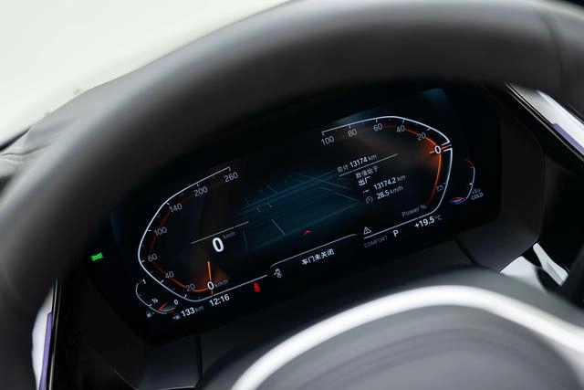BMW Z4 2023 sDrive 25i M Sports suit interior photo 16