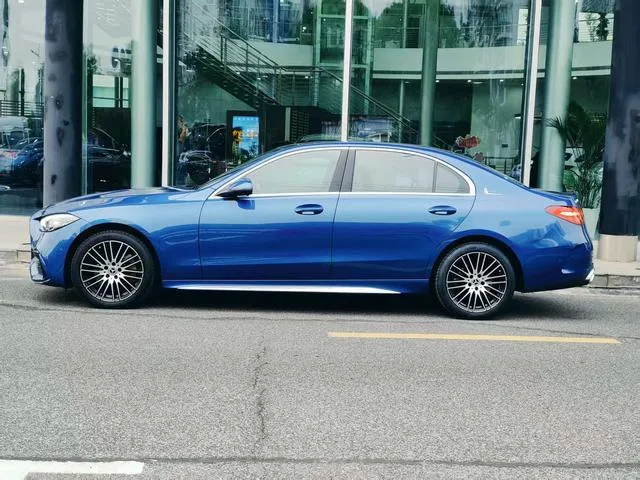 Mercedes-Benz C-Class 2023 C 260 L Sports version exterior photo 3 Mercedes-Benz C-Class 2023 C 260 L Sports version exterior photo 3