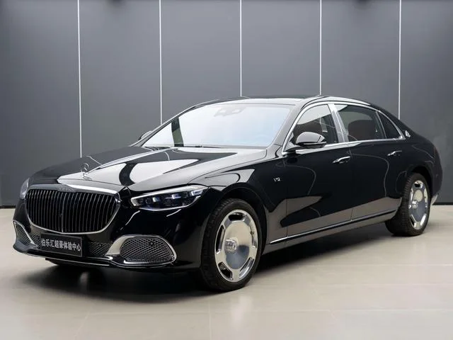 Mercedes-Benz Mercedes-Maybach S-Class 2023 S 680 4MATIC exterior foto 1 Mercedes-Benz Mercedes-Maybach S-Class 2023 S 680 4MATIC exterior foto 1