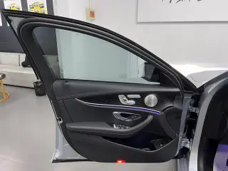 Mercedes-Benz E-Class (Imported) 2021 Restyling E 300 Sports version interior photo 12 Mercedes-Benz E-Class (Imported) 2021 Restyling E 300 Sports version interior photo 12