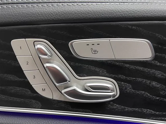 Mercedes-Benz E-Class (Imported) 2021 Restyling E 300 Sports version interior photo 13 Mercedes-Benz E-Class (Imported) 2021 Restyling E 300 Sports version interior photo 13