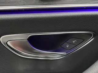 Mercedes-Benz E-Class (Imported) 2021 Restyling E 300 Sports version interior photo 16 Mercedes-Benz E-Class (Imported) 2021 Restyling E 300 Sports version interior photo 16