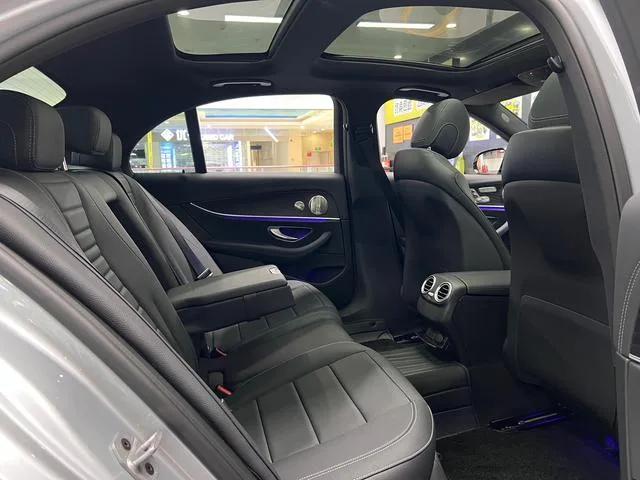 Mercedes-Benz E-Class (Imported) 2021 Restyling E 300 Sports version interior photo 19 Mercedes-Benz E-Class (Imported) 2021 Restyling E 300 Sports version interior photo 19