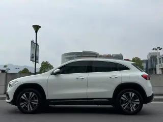 Mercedes-Benz GLA 2022 GLA 200 interior foto 6