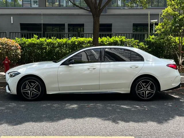 Mercedes-Benz C-Class 2025 C 260 L Edición deportiva Haoye exterior foto 2 Mercedes-Benz C-Class 2025 C 260 L Edición deportiva Haoye exterior foto 2