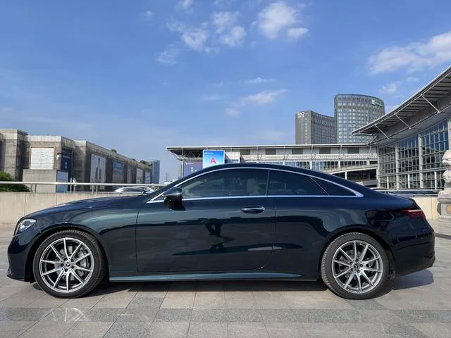 Mercedes-Benz E-Class (Imported) 2023 E 260 Coupe exterior photo 4 Mercedes-Benz E-Class (Imported) 2023 E 260 Coupe exterior photo 4