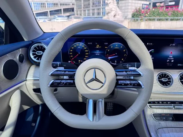 Mercedes-Benz E-Class (Imported) 2023 E 260 Coupe interior photo 10 Mercedes-Benz E-Class (Imported) 2023 E 260 Coupe interior photo 10