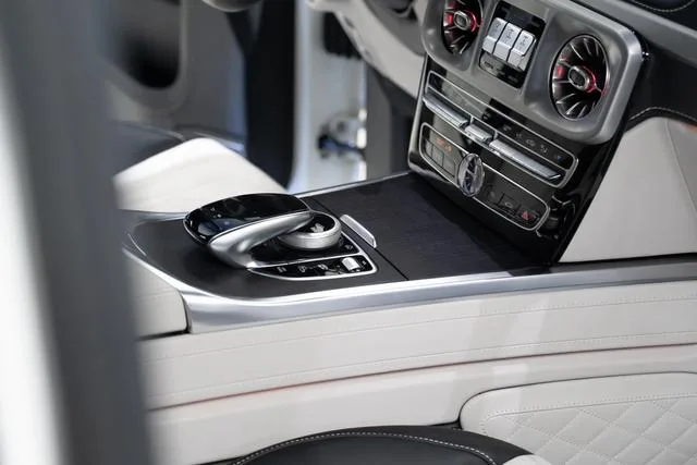 Mercedes-Benz Mercedes-AMG G-Class 2021 AMG G 63 interior photo 10 Mercedes-Benz Mercedes-AMG G-Class 2021 AMG G 63 interior photo 10