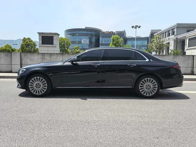 Mercedes-Benz E-Class 2023 E 300 L Luxury type Passenger car exterior photo 3 Mercedes-Benz E-Class 2023 E 300 L Luxury type Passenger car exterior photo 3