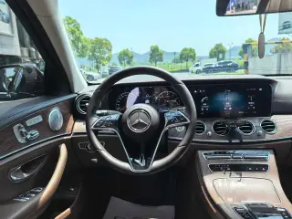 Mercedes-Benz E-Class 2023 E 300 L Luxury type Passenger car interior photo 9 Mercedes-Benz E-Class 2023 E 300 L Luxury type Passenger car interior photo 9