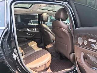 Mercedes-Benz E-Class 2023 E 300 L Luxury type Passenger car interior photo 12 Mercedes-Benz E-Class 2023 E 300 L Luxury type Passenger car interior photo 12