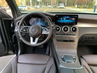 Mercedes-Benz GLC 2021 GLC 260 L 4MATIC Luxury type interior photo 11 Mercedes-Benz GLC 2021 GLC 260 L 4MATIC Luxury type interior photo 11