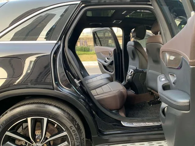 Mercedes-Benz GLC 2021 GLC 260 L 4MATIC Luxury type interior photo 13 Mercedes-Benz GLC 2021 GLC 260 L 4MATIC Luxury type interior photo 13