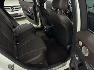 Mercedes-Benz GLC 2022 GLC 300 L 4MATIC Type dynamique intérieur photo 16 Mercedes-Benz GLC 2022 GLC 300 L 4MATIC Type dynamique intérieur photo 16